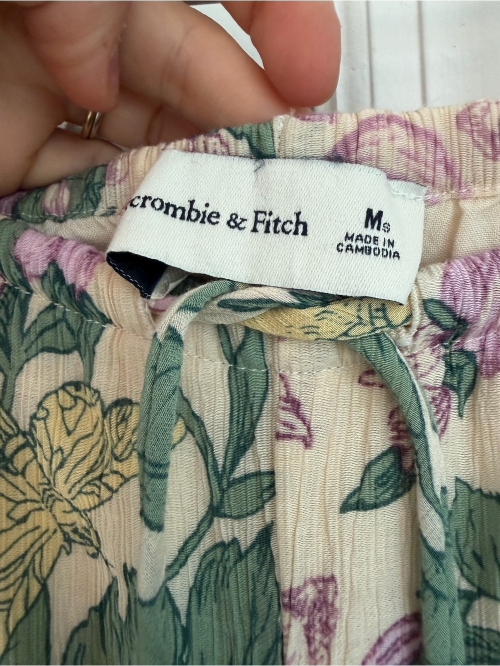 Abercrombie and Fitch Set - Floral Camisole Tank & Wide Leg pants set MEDIUM - Picture 6 of 7
